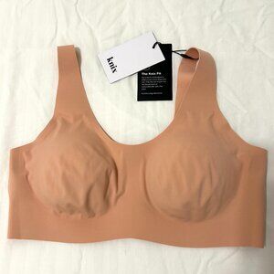 Knix LuxeLift Pullover Bra in Seashell (Medium)